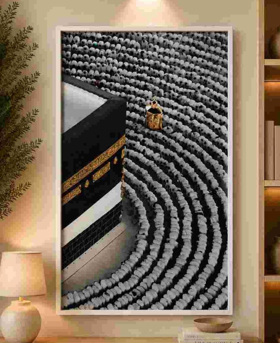 Aerial worshippers bowing at Kaaba corner