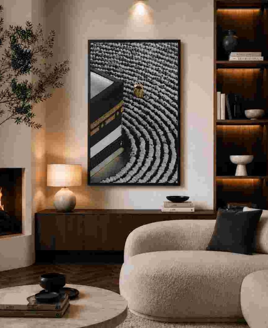 Aerial worshippers bowing at Kaaba corner